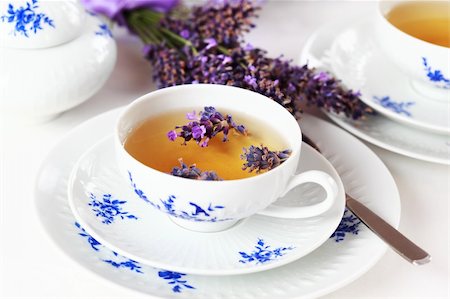 simsearch:400-03970821,k - Healthy and delicious lavender tea Foto de stock - Super Valor sin royalties y Suscripción, Código: 400-04203264