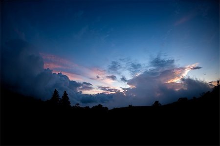 Beautiful Costa Rica evening sunset near Monteverde Photographie de stock - Aubaine LD & Abonnement, Code: 400-04215499