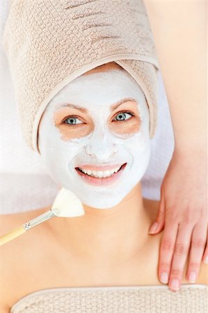 simsearch:400-04127590,k - Bright young woman enjoying a beauty treatment in a spa center Stock Photo - Budget Royalty-Free & Subscription, Code: 400-04217703