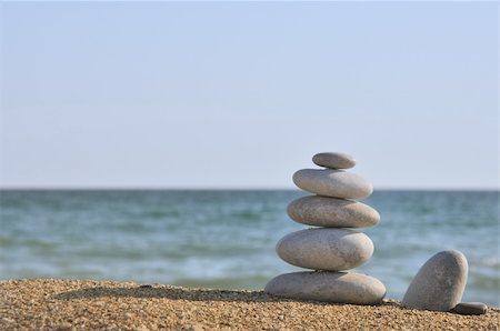 simsearch:400-07772579,k - Differently sized and colored pebbles, stacked Fotografie stock - Microstock e Abbonamento, Codice: 400-04218619