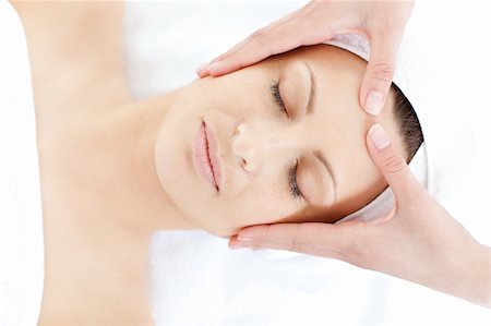 simsearch:400-04044944,k - Caucasian young woman receiving a facial massage in a health spa Stock Photo - Budget Royalty-Free & Subscription, Code: 400-04210132