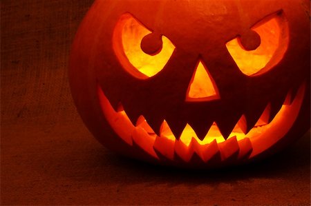 simsearch:400-07774937,k - Halloween pumpkin in the dark Stock Photo - Budget Royalty-Free & Subscription, Code: 400-04210453