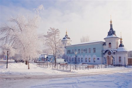 Church in winter. Donetsk Ukraine. Foto de stock - Super Valor sin royalties y Suscripción, Código: 400-04234317