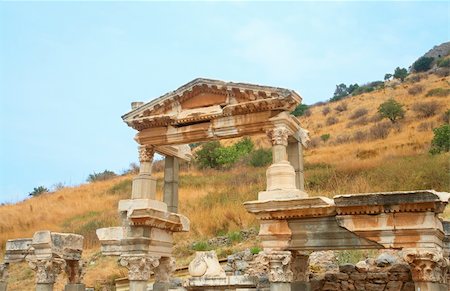 Fountain of Trajan in ancient city of Ephesus, Turkey Fotografie stock - Microstock e Abbonamento, Codice: 400-04230757