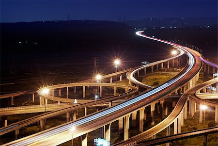 simsearch:400-07248217,k - Highway in night with cars light in modern city in Taiwan, Asia. Foto de stock - Super Valor sin royalties y Suscripción, Código: 400-04230936