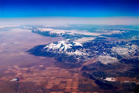 simsearch:400-03978690,k - Snow Mountain Aerial View. Photo taken from airplane near Phoenix, Arizona. Foto de stock - Super Valor sin royalties y Suscripción, Código: 400-04240571