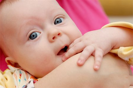 simsearch:400-07211187,k - Little 4-month boy on mama's hands Photographie de stock - Aubaine LD & Abonnement, Code: 400-04241521