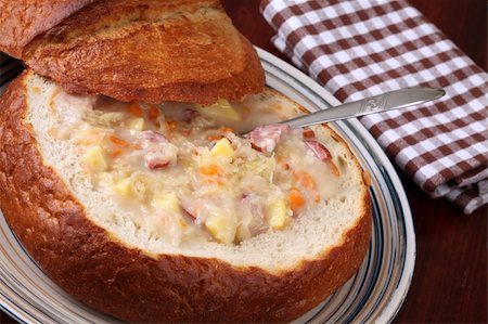simsearch:400-07301312,k - Traditional Czech cabbage soup made from sauerkraut with potato, carrot and meat sausage, served in a bread bowl Stockbilder - Microstock & Abonnement, Bildnummer: 400-04242513