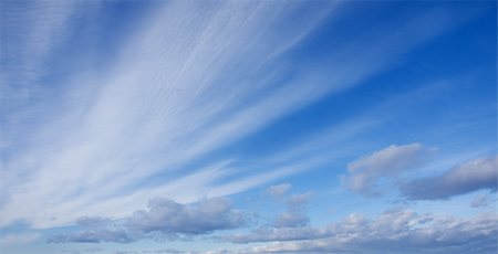 simsearch:400-04837556,k - Background of blue sky with white fluffy clouds Foto de stock - Super Valor sin royalties y Suscripción, Código: 400-04258172