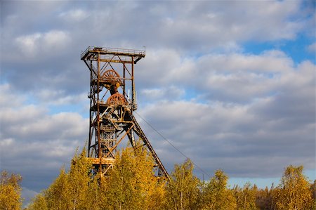 Coal mine in autumn forest Photographie de stock - Aubaine LD & Abonnement, Code: 400-04258953