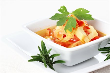 simsearch:400-04415230,k - Vegetable cabbage stew with low calorie Photographie de stock - Aubaine LD & Abonnement, Code: 400-04266047
