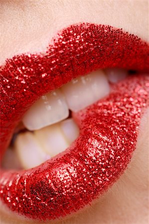 simsearch:400-04983784,k - beautiful woman mouth with red lipstick Foto de stock - Super Valor sin royalties y Suscripción, Código: 400-04268047