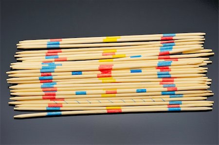 simsearch:400-04811369,k - Wooden sticks to play the Mikado on a black background Stock Photo - Budget Royalty-Free & Subscription, Code: 400-04269251