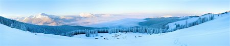 simsearch:400-04639977,k - Morning winter calm mountain panorama with sheds group and mount ridge behind (Carpathian Mountains, Ukraine).  Four shots stitch image. Photographie de stock - Aubaine LD & Abonnement, Code: 400-04260097