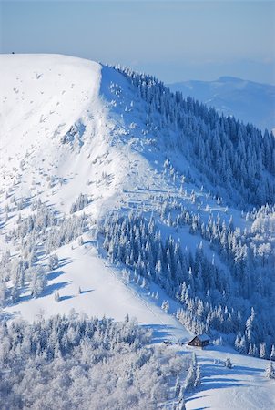 simsearch:400-04472958,k - Winter in Slovak Mountains, hut at the foot of the hill Foto de stock - Royalty-Free Super Valor e Assinatura, Número: 400-04260989