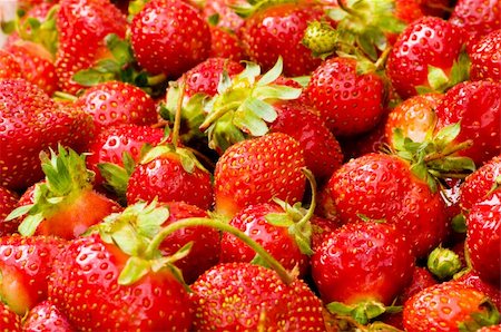 simsearch:400-04243170,k - Lots of strawberries arranged as the background Stock Photo - Budget Royalty-Free & Subscription, Code: 400-04261048