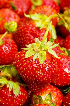 simsearch:400-04243170,k - Lots of strawberries arranged as the background Stock Photo - Budget Royalty-Free & Subscription, Code: 400-04261049