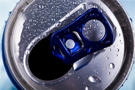 simsearch:400-05249077,k - Aluminum beverage can Stock Photo - Budget Royalty-Free & Subscription, Code: 400-04261925