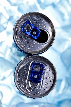 simsearch:400-05249077,k - Aluminum beverage can Stock Photo - Budget Royalty-Free & Subscription, Code: 400-04261928