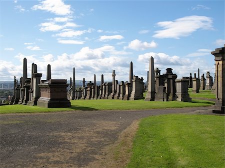 simsearch:400-05260380,k - The Glasgow necropolis, Victorian gothic garden cemetery in Scotland Foto de stock - Royalty-Free Super Valor e Assinatura, Número: 400-04262409