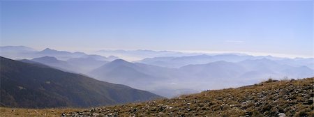 simsearch:400-07210714,k - Panoramic view of mountain peaks in autumn Fotografie stock - Microstock e Abbonamento, Codice: 400-04263080