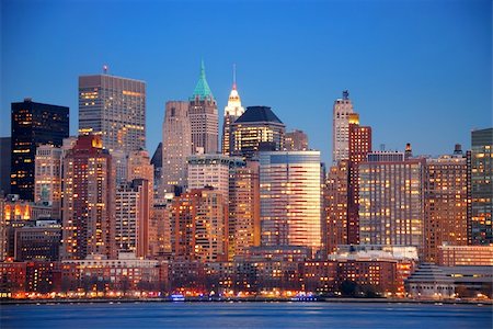 simsearch:400-04283872,k - Hudson River, New York City Manhattan skyline panorama with skyscrapers at dusk. Stock Photo - Budget Royalty-Free & Subscription, Code: 400-04263496