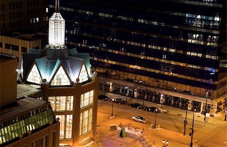 simsearch:400-04277418,k - Night in Milwaukee. Aerial street photo. Stock Photo - Budget Royalty-Free & Subscription, Code: 400-04277426