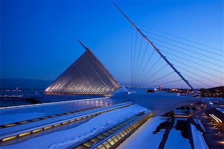 simsearch:400-04277418,k - Early Morning in Milwaukee, Wisconsin. Art Museum. Stock Photo - Budget Royalty-Free & Subscription, Code: 400-04277420