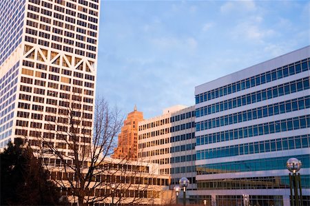 simsearch:400-04277418,k - Morning light on downtown Milwauke buildings. Stock Photo - Budget Royalty-Free & Subscription, Code: 400-04277421