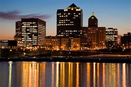 simsearch:400-04277418,k - Night in Milwaukee, Wisconsin. Stock Photo - Budget Royalty-Free & Subscription, Code: 400-04277438