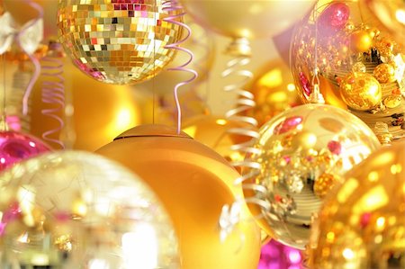 simsearch:400-04411980,k - christmas balls Fotografie stock - Microstock e Abbonamento, Codice: 400-04270947