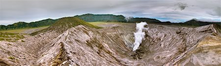 simsearch:400-04135827,k - Crater of volcano Bromo at sunrise time. Indonesia Foto de stock - Royalty-Free Super Valor e Assinatura, Número: 400-04272338