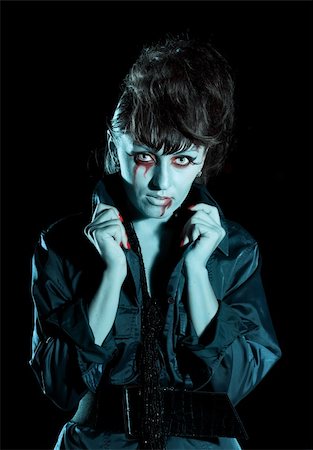 simsearch:400-07209173,k - Woman as a vampire. Halloween face art Fotografie stock - Microstock e Abbonamento, Codice: 400-04272934