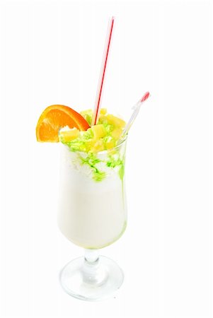 simsearch:400-04618236,k - milk fruit cocktail with slice of orange cream and pipe Stockbilder - Microstock & Abonnement, Bildnummer: 400-04284659