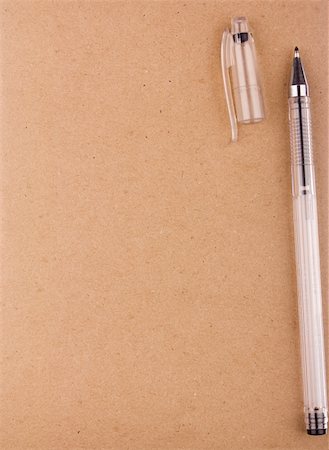 Pen on old paper Photographie de stock - Aubaine LD & Abonnement, Code: 400-04287502
