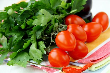 simsearch:400-03992643,k - cherry tomatoes and parsley and black pepper  Italian Still Life Stock Photo - Budget Royalty-Free & Subscription, Code: 400-04288500
