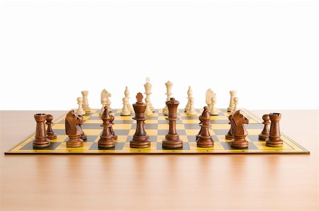 simsearch:400-04340597,k - Set of chess figures on the playing board Foto de stock - Super Valor sin royalties y Suscripción, Código: 400-04288904