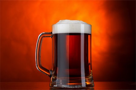 Glass of classic beer Stock Photo - Budget Royalty-Free & Subscription, Code: 400-04289979