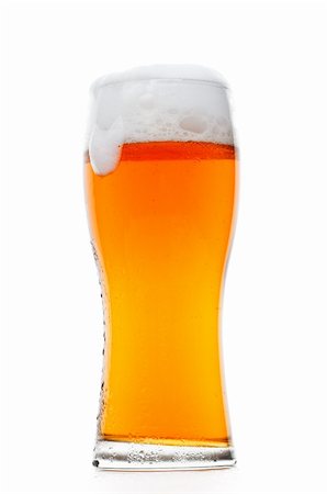 simsearch:400-04644670,k - Glass of classic beer isolated over white Fotografie stock - Microstock e Abbonamento, Codice: 400-04289997