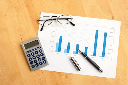 simsearch:400-07915276,k - business still life with coffee and chart showing success Photographie de stock - Aubaine LD & Abonnement, Code: 400-04280362