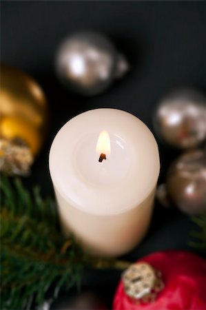 simsearch:400-04484693,k - An image of a nice christmas candle Foto de stock - Super Valor sin royalties y Suscripción, Código: 400-04280462