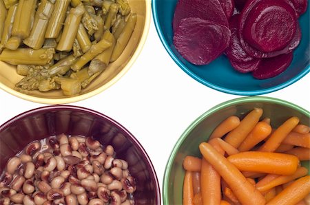doliques à œil noir - Variety of Canned Vegetables in Bowls including Carrots, Beets, Asparagus and Black Eyed Peas.  Isolated on White. Photographie de stock - Aubaine LD & Abonnement, Code: 400-04281298