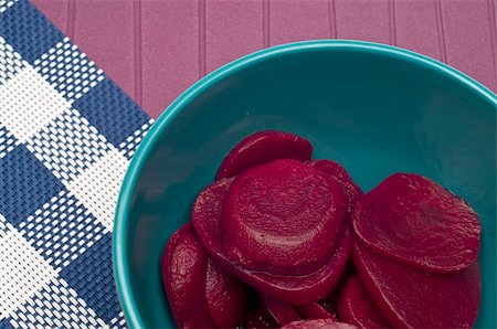 simsearch:400-04267736,k - Close Up of Bowl of Canned Beets Food Concept. Fotografie stock - Microstock e Abbonamento, Codice: 400-04281301