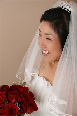 simsearch:400-04762831,k - Beautiful Korean bride wearing a traditional wedding gown Stock Photo - Budget Royalty-Free & Subscription, Code: 400-04281773