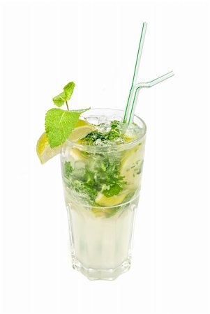 simsearch:659-08939952,k - classic mojito alcohol fresh cocktail  isolated on a white Photographie de stock - Aubaine LD & Abonnement, Code: 400-04281833
