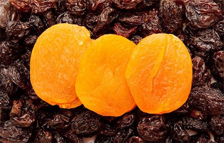 simsearch:400-04823249,k - dried fruits, orange dry apricot on raisins Stock Photo - Budget Royalty-Free & Subscription, Code: 400-04282050