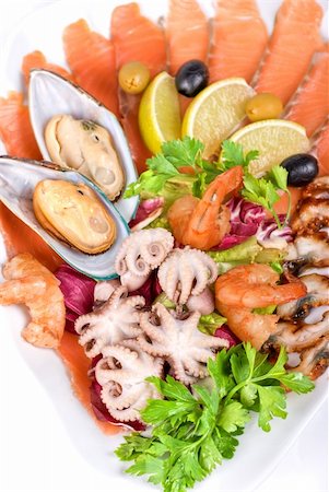 sea lettuce - appetizer closeup of different seafood and vegetables Photographie de stock - Aubaine LD & Abonnement, Code: 400-04295273