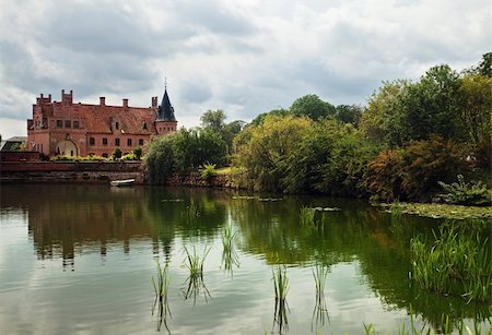 Beautiful view on medieval castle across the pond Stock Photo - Budget Royalty-Free & Subscription, Code: 400-04295715