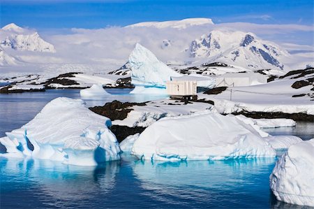 simsearch:400-04299207,k - Icebergs in Antarctica, blue sky, azure water, sunny day Stock Photo - Budget Royalty-Free & Subscription, Code: 400-04299226