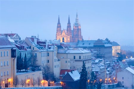 prague in winter - lesser town (mala strana) and hradcany castle at dusk Stock Photo - Budget Royalty-Free & Subscription, Code: 400-04299739